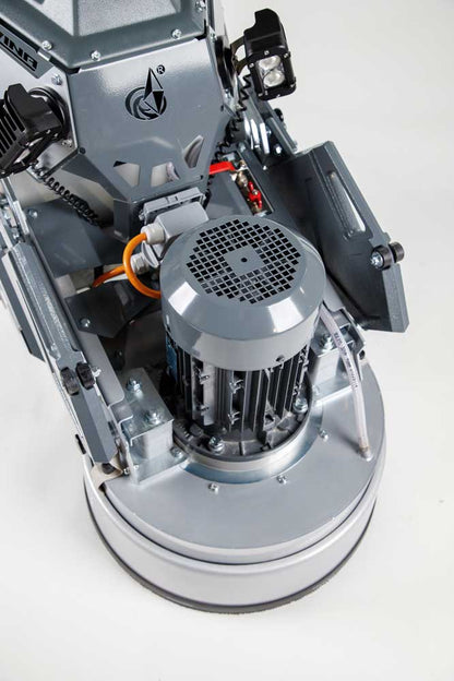 Betongsliper L20S7 / L20ES7 / L20OES7 – 20" motor detail showcasing high-performance design for effective concrete smoothing.