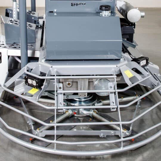 SP8 – 8-fots Ride-On Betongglatter close-up, showcasing its robust design and advanced mechanics for maximum performance.