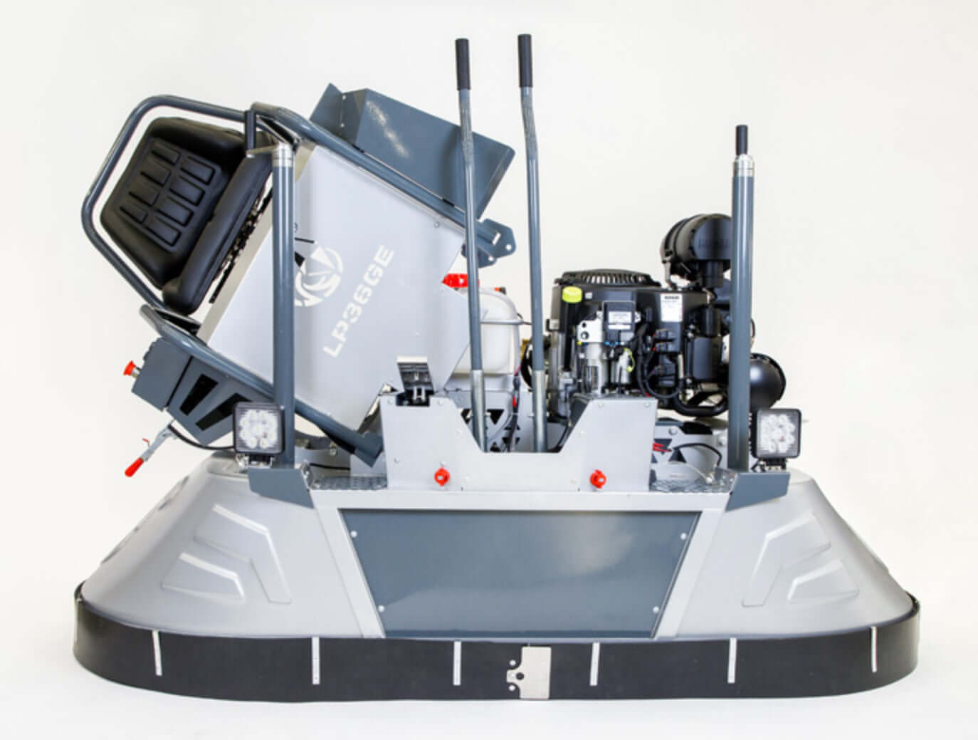 LP36GE – 80" Propanbasert Ride-On Poleringsglatter sidevisning med KOHLER-motor for betongpolering