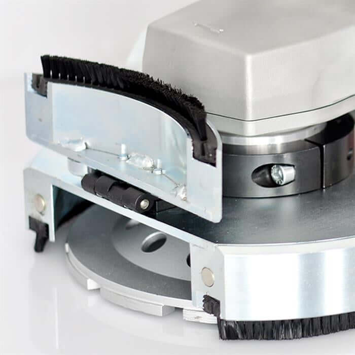 RO-180 – Håndsliper for betong med detaljerte komponenter og børste for effektiv sliping.